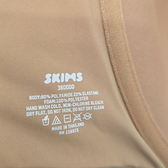 New with tags SKIMS Bra And G string underwear bundle 4x, 3x - Picture 9 of 10